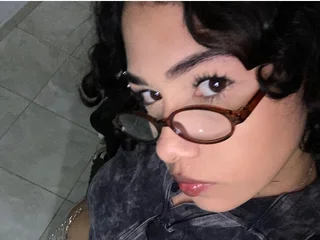 EliSmithM webcam profile - Colombian