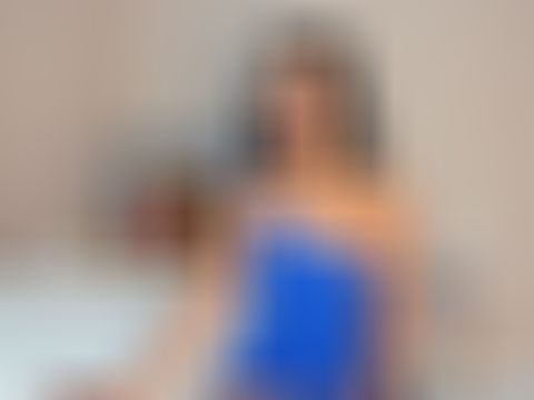 kiim_taaylor Hispanic webcam from Colombia